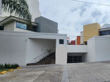 CASA EN VENTA JARDINES DE GUADALUPE