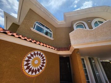 HERMOSA RESIDENCIA EN VENTA MUY AMPLIA