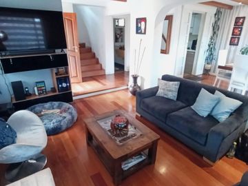 HERMOSA CASA EN VILLA MAGDALA- 100% REMODELADA