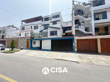 VENTA DE HERMOSA CASA DE 200 M2
