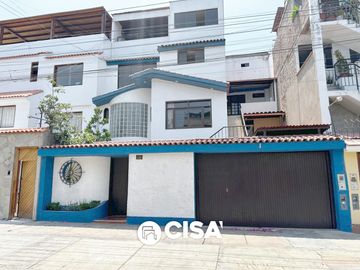 VENTA DE HERMOSA CASA DE 200 M2
