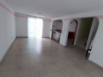 BONITA CASA EN EXCELENTE UBICACION
