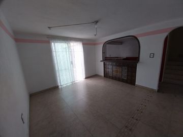 BONITA CASA EN EXCELENTE UBICACION