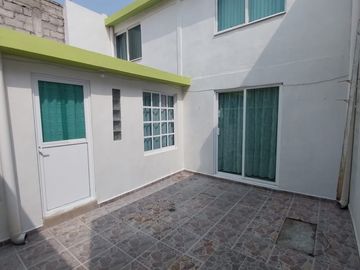 BONITA CASA EN EXCELENTE UBICACION