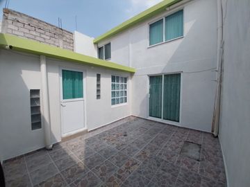 BONITA CASA EN EXCELENTE UBICACION
