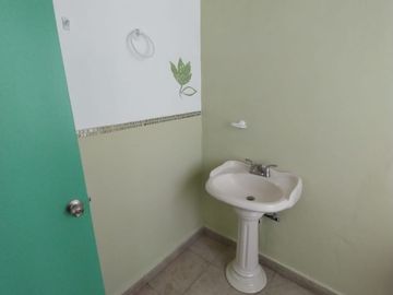 BONITA CASA EN EXCELENTE UBICACION
