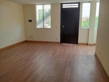 Venta Departamento Urb Casuarinas Frente Parque (GAPONTE)