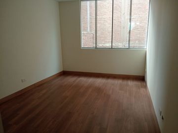 Venta Departamento Urb Casuarinas Frente Parque (GAPONTE)