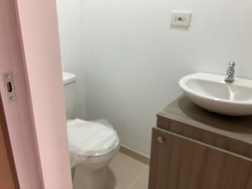 VENDO APARTAESTUDIO LA CASTELLANA