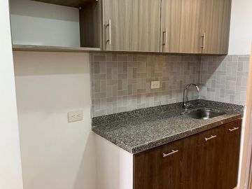 VENDO APARTAESTUDIO LA CASTELLANA