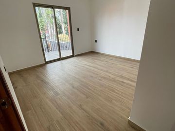 EXCELENTE Y HERMOSA CASA EN FRACCIONAMIENTO NUEVA