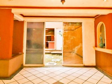 ¡¡Casa en Fuentes de Morelia en VENTA  La casa Cuenta con un Amplio Jardín & Chapoteadero!!