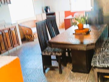 ¡¡Casa en Fuentes de Morelia en VENTA        La casa Cuenta con un Amplio Jardín & Chapoteadero!!   La casa está ubicada en la col. Fuentes de Morelia