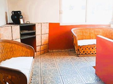 ¡¡Casa en Fuentes de Morelia en VENTA        La casa Cuenta con un Amplio Jardín & Chapoteadero!!   La casa está ubicada en la col. Fuentes de Morelia