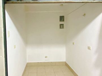 VENTA DE STAND COMERCIAL EN SEGUNDO PISO DEL  MERCADO SAN FRANCISCO AV. AVIACION 2924