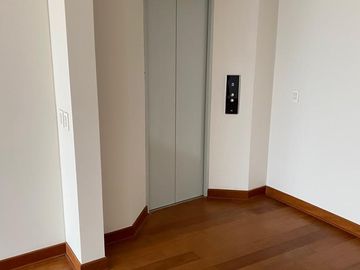 IMPECABLE DPTO EN VENTA EN CERROS DE CAMACHO
