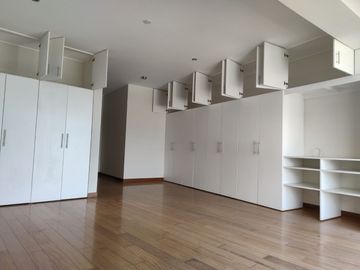 IMPECABLE DPTO EN VENTA EN CERROS DE CAMACHO