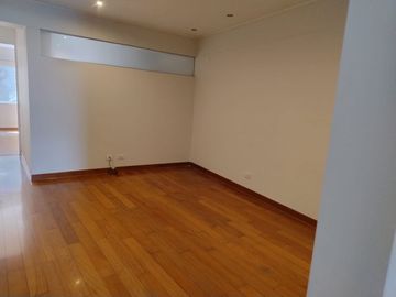 IMPECABLE DPTO EN VENTA EN CERROS DE CAMACHO