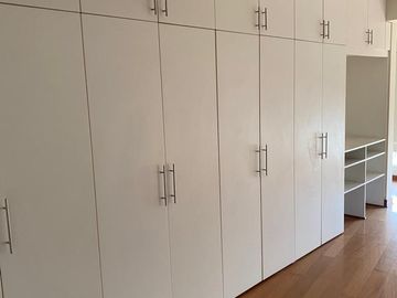 IMPECABLE DPTO EN VENTA EN CERROS DE CAMACHO
