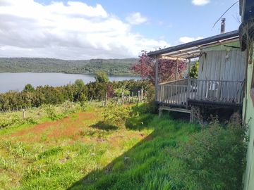 Parcela con casa, excelente vista a Lago Natri, sector Miraflores