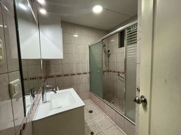 ¡Amplio Departamento En Alquiler En San Borja!
