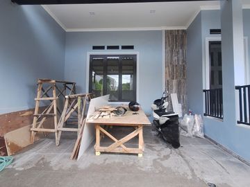 Rumah baru siap huni di komplek pondok kelapa jakarta timu r