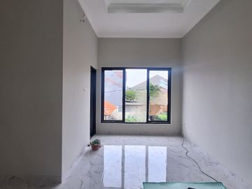 Rumah baru siap huni di komplek pondok kelapa jakarta timu r