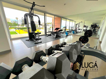 Departamento primera línea al mar 3 dormitorios amoblado en renta, sector playa murciélago, cerca al Mall del Pacífico, Manta, Ecuador