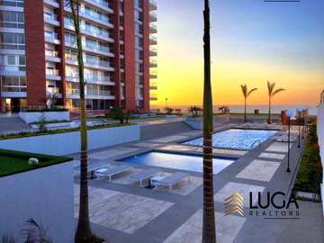Departamento primera línea al mar 3 dormitorios amoblado en renta, sector playa murciélago, cerca al Mall del Pacífico, Manta, Ecuador