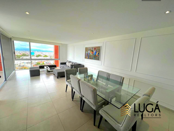Departamento primera línea al mar 3 dormitorios amoblado en renta, sector playa murciélago, cerca al Mall del Pacífico, Manta, Ecuador