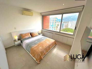Departamento primera línea al mar 3 dormitorios amoblado en renta, sector playa murciélago, cerca al Mall del Pacífico, Manta, Ecuador