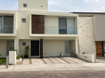 Casa en Venta en Cañadas del Lago Corregidora, Querétaro