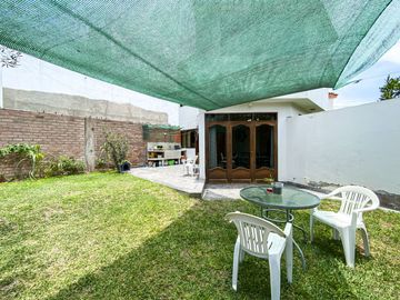 Oportunidad!!!! Se Vende Hermosa Casa En Esquina - La Molina