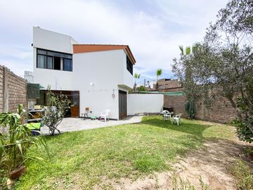 Oportunidad!!!! Se Vende Hermosa Casa En Esquina - La Molina