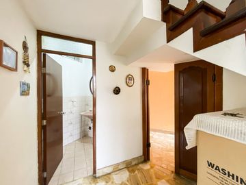 Oportunidad!!!! Se Vende Hermosa Casa En Esquina - La Molina