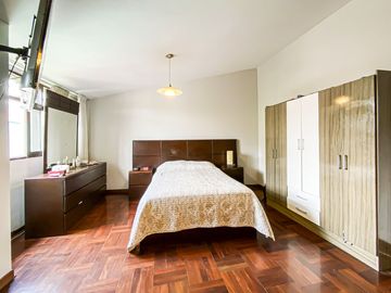 Oportunidad!!!! Se Vende Hermosa Casa En Esquina - La Molina