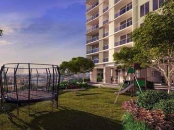 𝗢𝗡𝗘 𝗗𝗘𝗟𝗧𝗔 𝗧𝗘𝗥𝗥𝗔𝗖𝗘𝗦 Studio Condo in West Ave.,Quezon City near Fisher Mall, Solaire, Timog, Trinoma, MRT, Vertis North