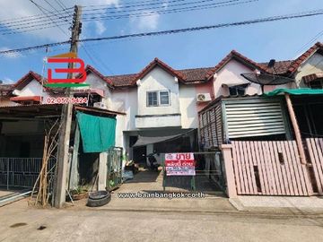 ทาวน์เฮาส์ หมู่บ้าน เกษีณเกษตร เนื้อที่ 20 ตรว. ถ.ลำลูกกา บึงทองหลาง ปทุมธานี