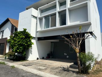 CASA EN VENTA EN EL FRACCIONAMIENTO LOMAS DIAMANTE EN LA RIVIERA VERACRUZANA