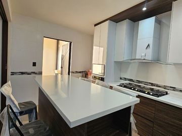 EN VENTA CASA DE LUJO CERCA DE COL. REFORMA , OAXACA.