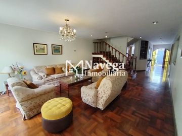 VENTA DE CASA EN LA PERLA - ESPALDA DE LA ISLA DEL PARAISO