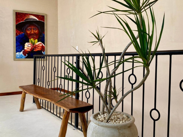 Exclusiva Villa de Lujo en La Veleta una Inversión con Alto Retorno
