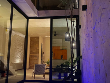 Exclusiva Villa de Lujo en La Veleta una Inversión con Alto Retorno