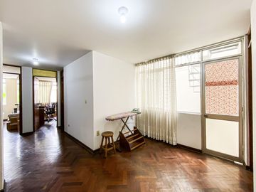 Ocasión!!!! Venta De Amplia Casa En Santa Patricia - La Molina