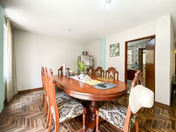 Ocasión!!!! Venta De Amplia Casa En Santa Patricia - La Molina