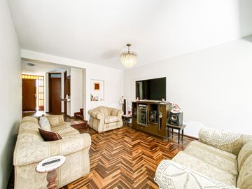 Ocasión!!!! Venta De Amplia Casa En Santa Patricia - La Molina