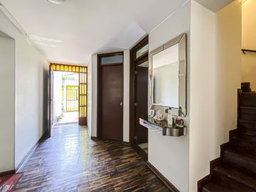 Ocasión!!!! Venta De Amplia Casa En Santa Patricia - La Molina