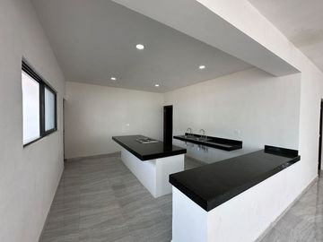 casa en venta de una planta con 4 habitaciones en zona norte, cholul