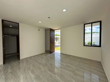 casa en venta de una planta con 4 habitaciones en zona norte, cholul