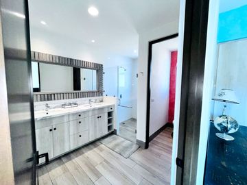 Condo en venta de 1 recamara, 1.5 baños dentro del exclusivo desarrollo 